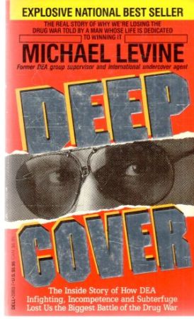 Obal knihy Deep cover